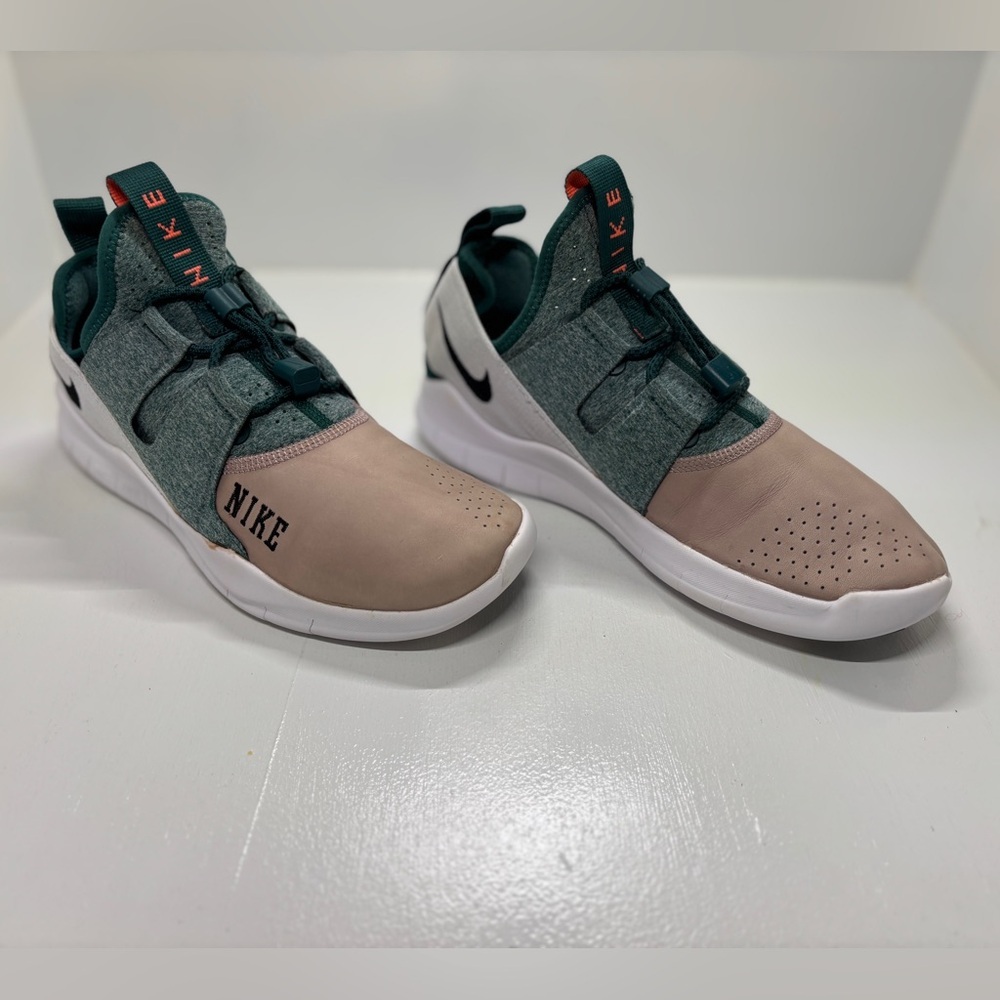 Nike Free RN CMTR 18 Varsity in the Rainforest/Black men’s size 9 - Picture 2 of 10